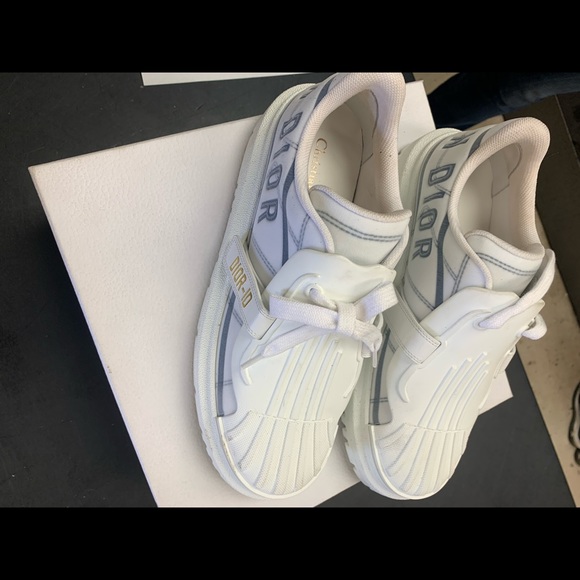 DESIGNER SNEAKERS - Picture 2 of 9